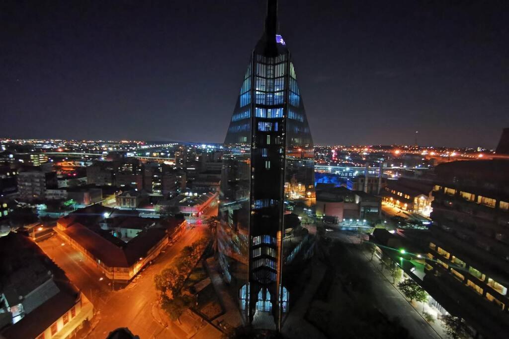 1507-Amazing Views & Unique Joburg Cbd Luxury Apartment Johannesburg Luaran gambar